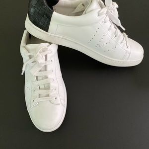 Vince Leather Low Top Sneakers